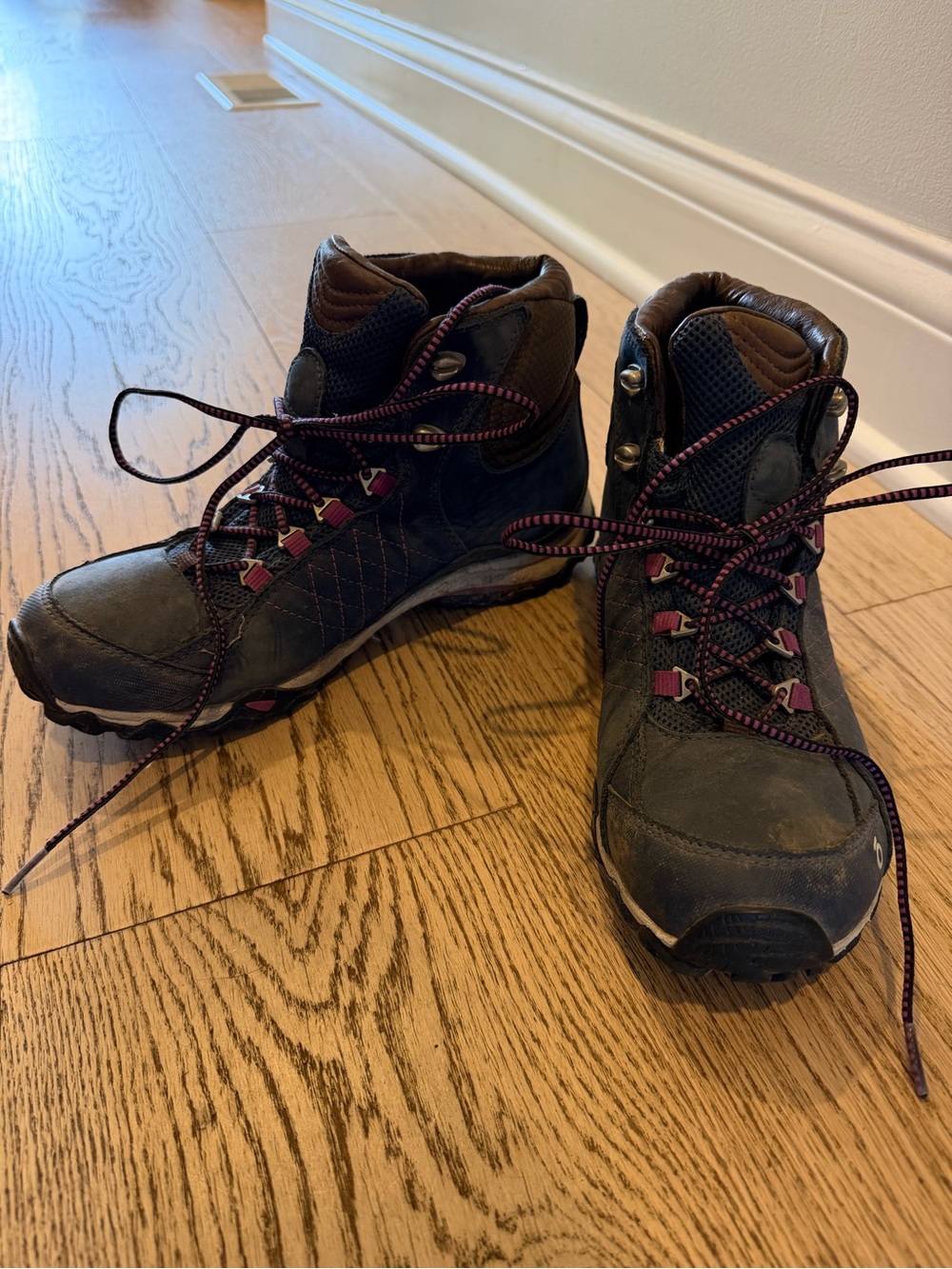Oboz Women’s Athletic Hiking Boots in Dark Gray with Pink Accents